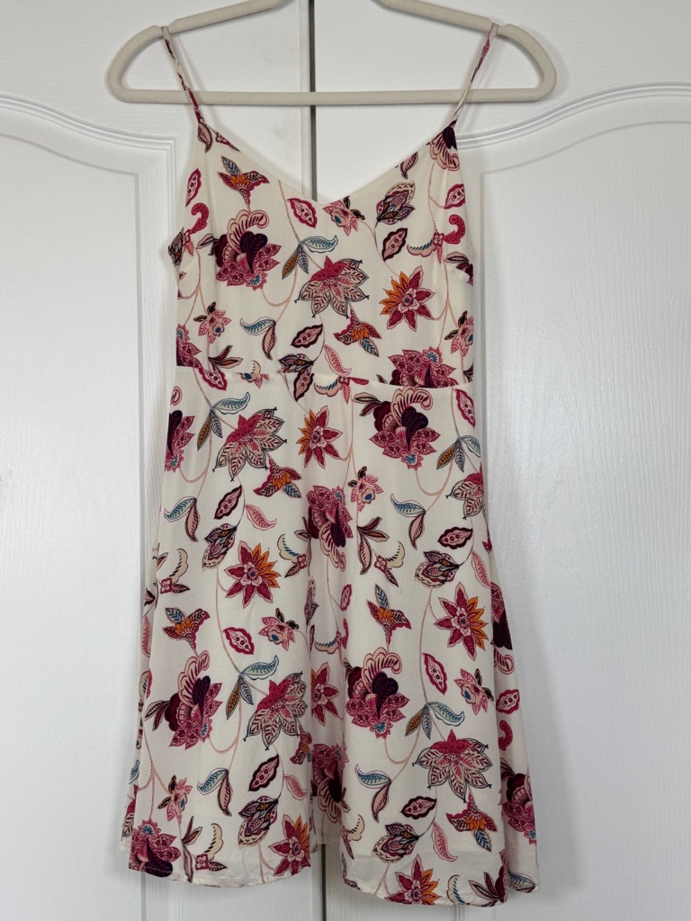 LOFT Outlet Petite Boho Floral Paisley Print Mini Spaghetti Strap V-Neck 00P